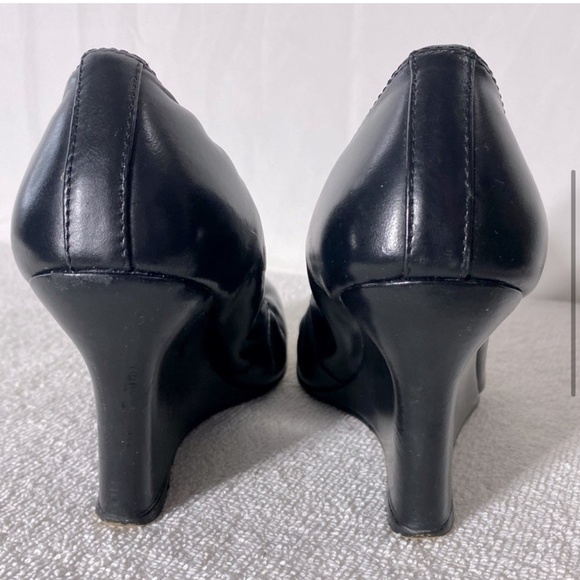 Locale Black Leather Round Toe Wedges 37 - Picture 5 of 13